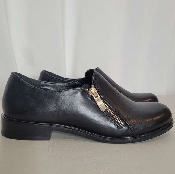 BCBGeneration Brandi Black Leather Side Zip Slip On Loafers - Size 7.5 - Picture 1 of 12